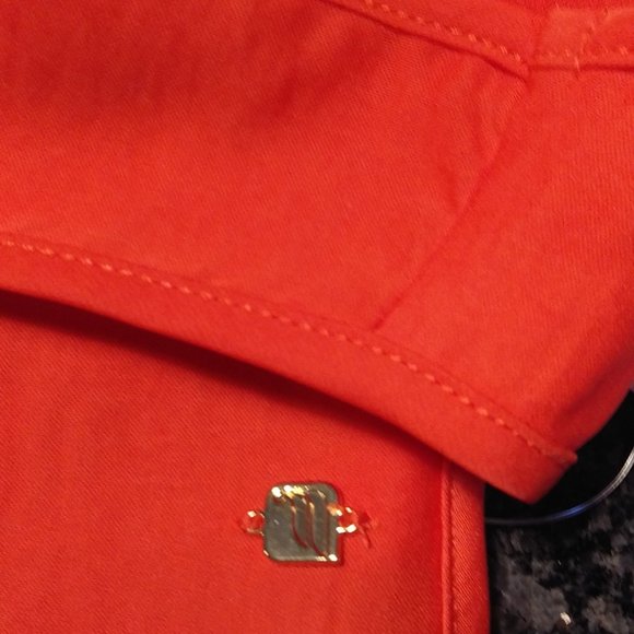 Fablethics sleeveless blouse - Picture 3 of 4